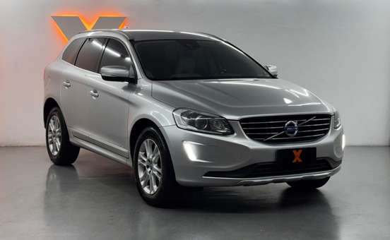 VOLVO-XC60-2015