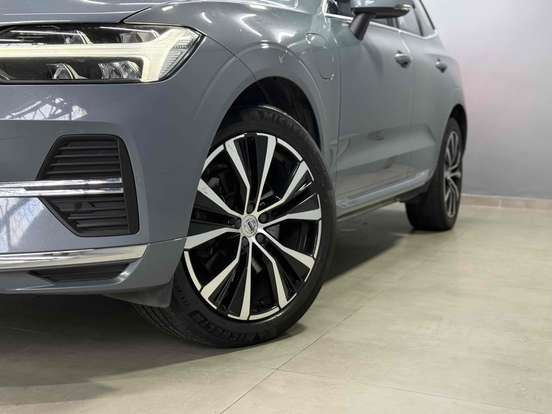 VOLVO-XC60-2022