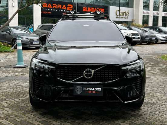 VOLVO-XC60-2022