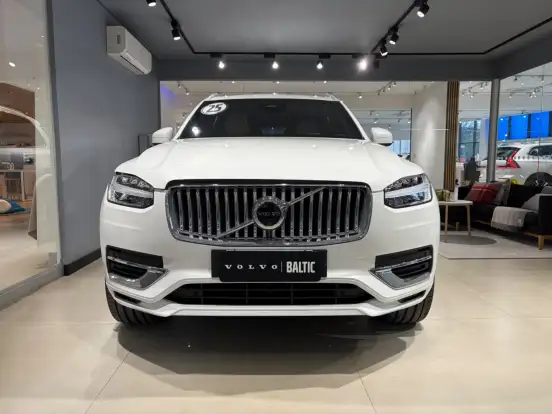 VOLVO-XC90-2024