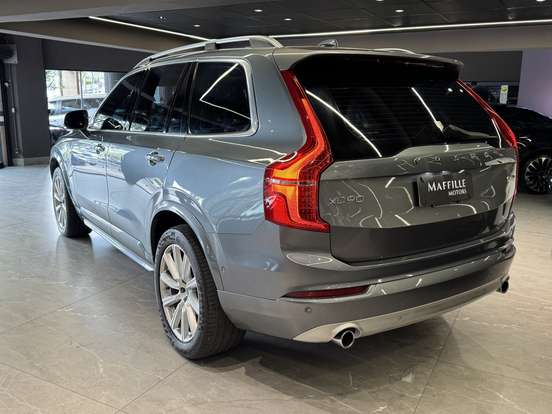 VOLVO-XC90-2017