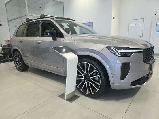 VOLVO-XC90-2025