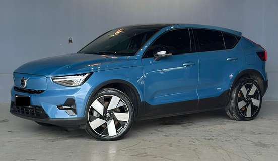 VOLVO-C40-2022