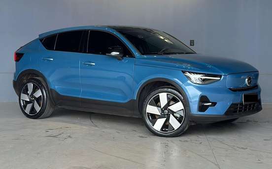 VOLVO-C40-2022