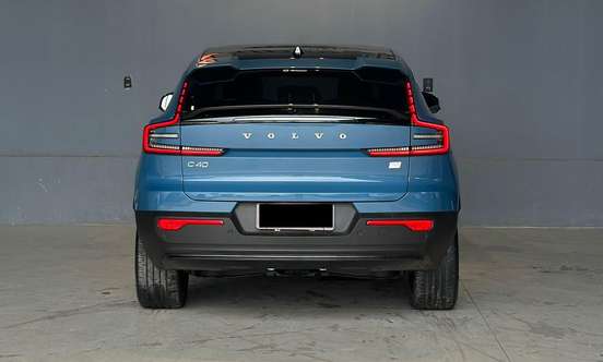 VOLVO-C40-2022