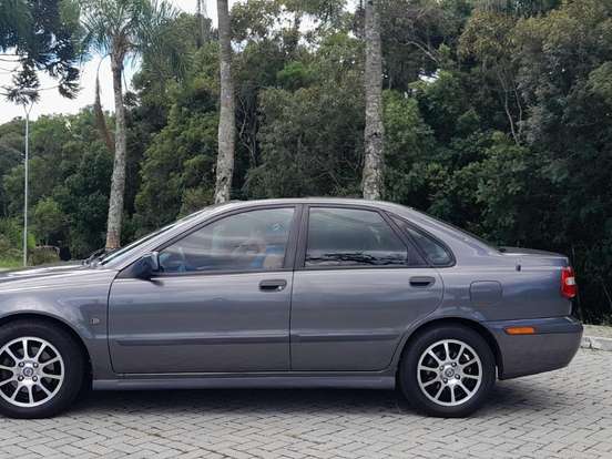 VOLVO-S40-2.0 TURBO GASOLINA 4P AUTOMÁTICO VOLVO-S40-2001