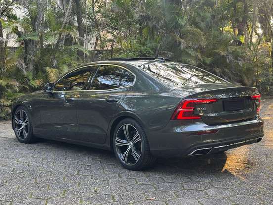 VOLVO-S60-2019