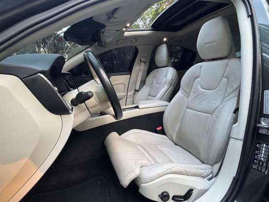 VOLVO-S60-2019