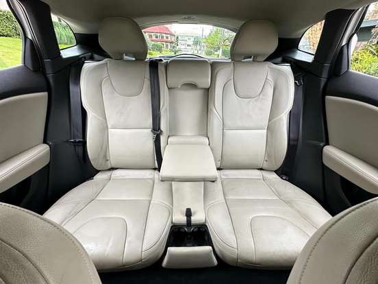 VOLVO-V40-2.0 T4 COMFORT TURBO GASOLINA 4P AUTOMÁTICO VOLVO-V40-2015