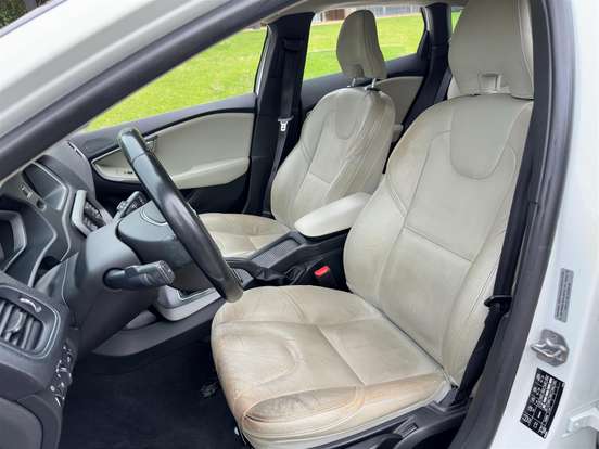 VOLVO-V40-2.0 T4 COMFORT TURBO GASOLINA 4P AUTOMÁTICO VOLVO-V40-2015