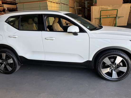 VOLVO-XC40-2.0 T4 GASOLINA MOMENTUM GEARTRONIC VOLVO-XC40-2020