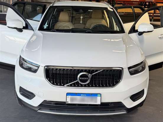 VOLVO-XC40-2.0 T4 GASOLINA MOMENTUM GEARTRONIC VOLVO-XC40-2020