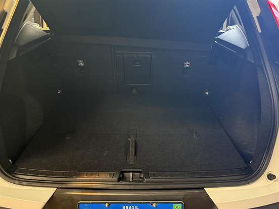 VOLVO-XC40-2.0 T4 GASOLINA MOMENTUM GEARTRONIC VOLVO-XC40-2020