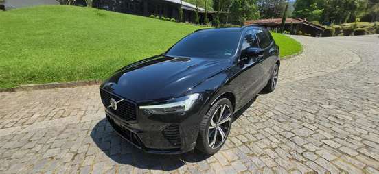 VOLVO-XC60-2023