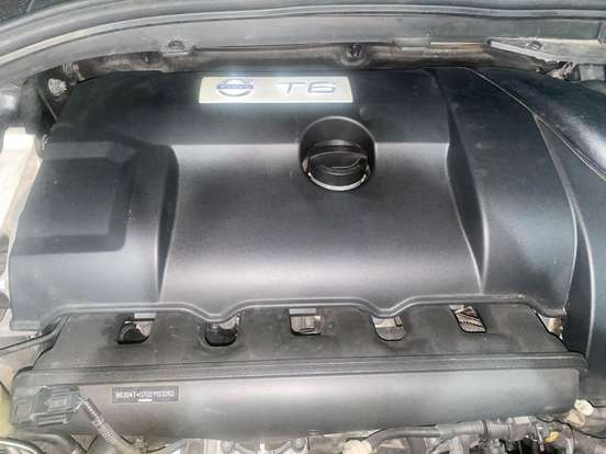 VOLVO-XC60-2011