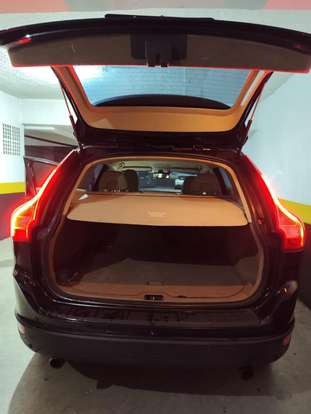 VOLVO-XC60-2011