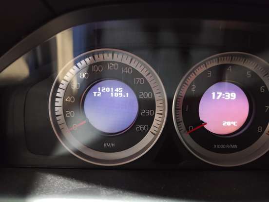VOLVO-XC60-3.0 COMFORT AWD TURBO GASOLINA 4P AUTOMÁTICO VOLVO-XC60-2011