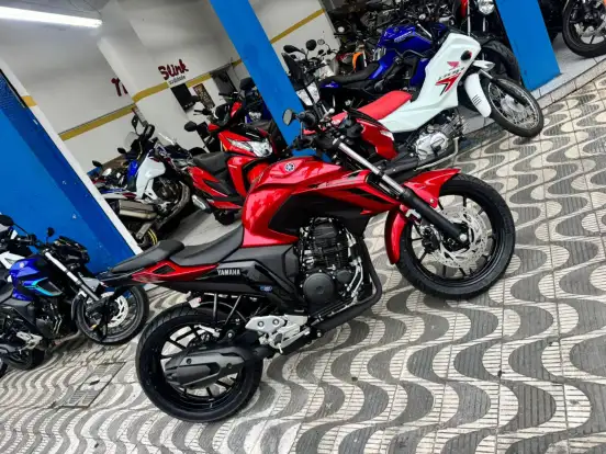 YAMAHA-FZ25 FAZER CONNECTED ABS-2025