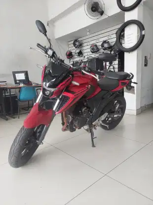 YAMAHA-FZ25 FAZER CONNECTED ABS-2025