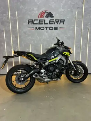 YAMAHA-MT-09-2015