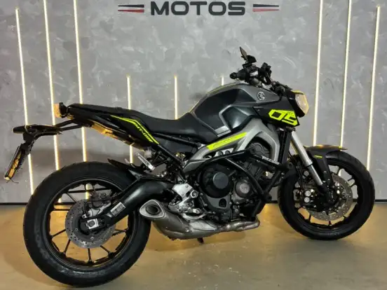 YAMAHA-MT-09 YAMAHA-MT-09-2015