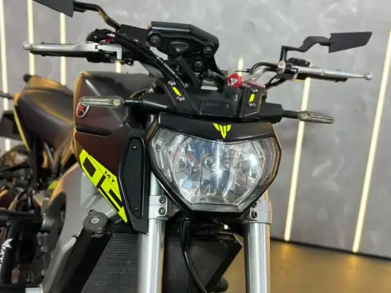 YAMAHA-MT-09 YAMAHA-MT-09-2015