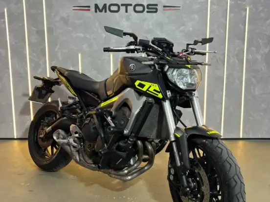 YAMAHA-MT-09 YAMAHA-MT-09-2015