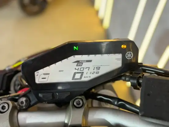 YAMAHA-MT-09 YAMAHA-MT-09-2015
