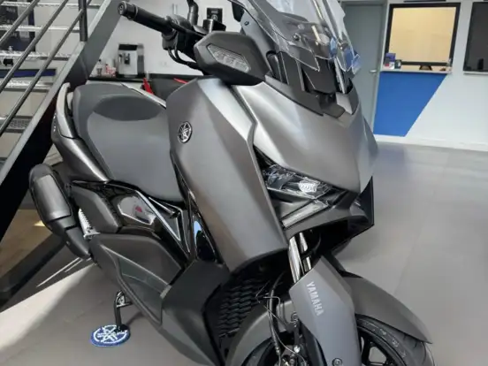 YAMAHA-XMAX 300 CONNECTED ABS-2026