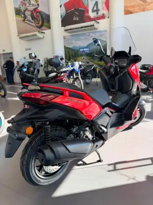 YAMAHA-XMAX 300 CONNECTED ABS-2026