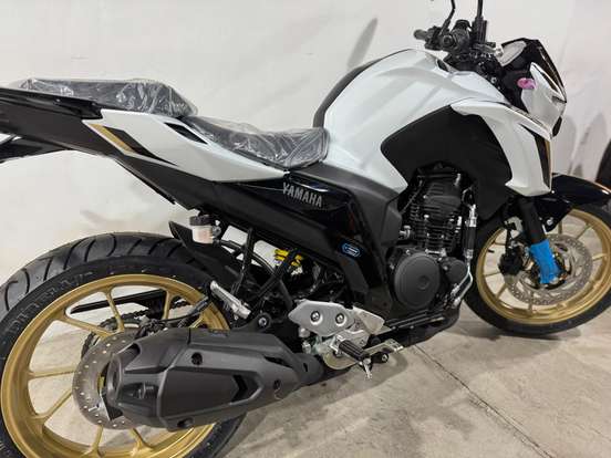 YAMAHA-FZ25 FAZER CONNECTED ABS YAMAHA-FZ25 FAZER CONNECTED ABS-2025