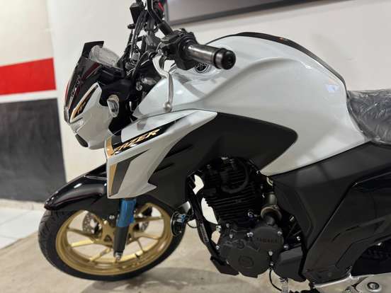 YAMAHA-FZ25 FAZER CONNECTED ABS YAMAHA-FZ25 FAZER CONNECTED ABS-2025