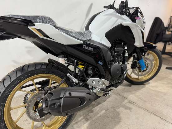 YAMAHA-FZ25 FAZER CONNECTED ABS YAMAHA-FZ25 FAZER CONNECTED ABS-2025