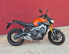 YAMAHA MT-09 YAMAHA MT-09