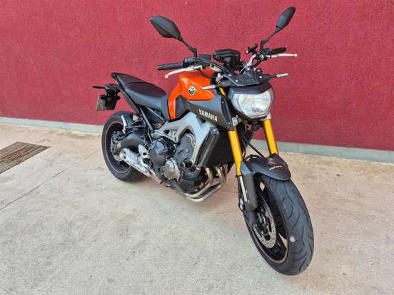 YAMAHA-MT-09 YAMAHA-MT-09-2015