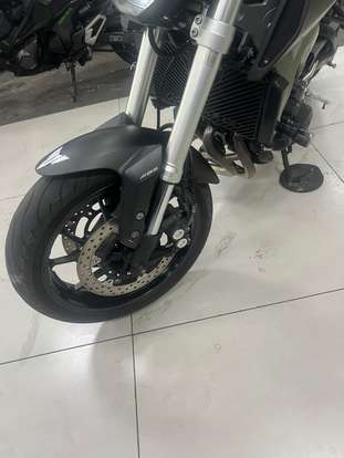YAMAHA-MT-09-2015