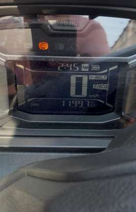 YAMAHA-NMAX CONNECTED 160 ABS-2025