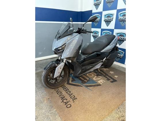 YAMAHA XMAX ABS 