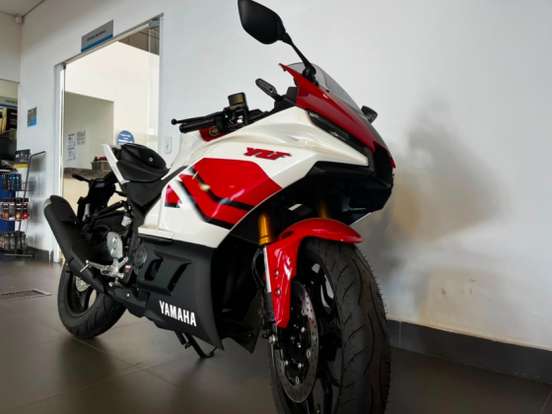 YAMAHA-YZF R3 ABS CONNECTED 70th ANNIVERSARY YAMAHA-YZF R3 ABS CONNECTED 70th ANNIVERSARY-2026