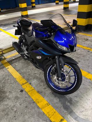 YAMAHA YZF R15 