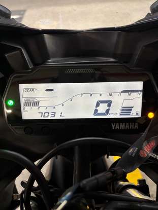 YAMAHA-YZF R15-2025