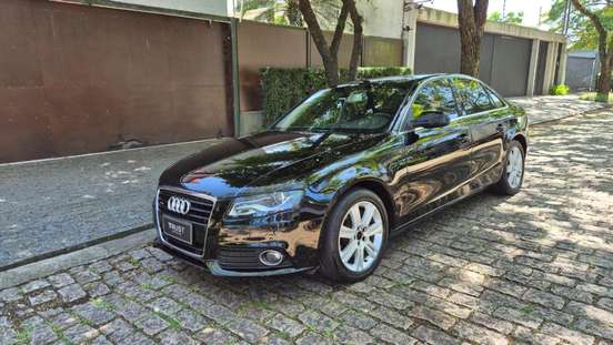 AUDI-A4-2010
