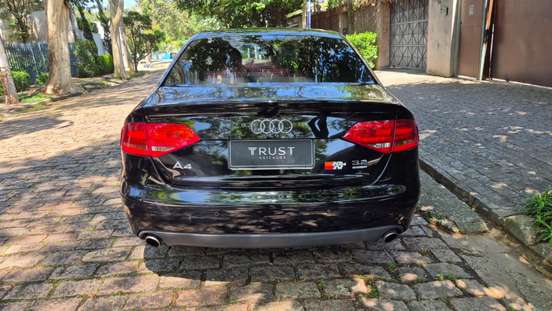 AUDI-A4-2010