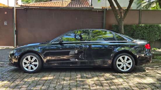 AUDI-A4-2010