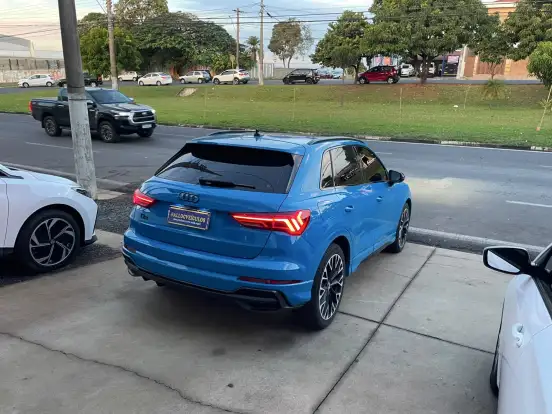 AUDI-Q3-2020