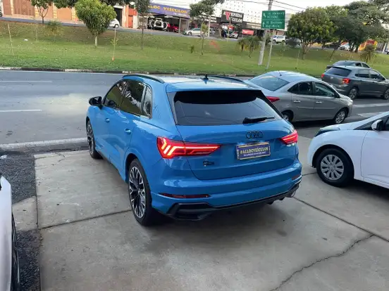 AUDI-Q3-2020