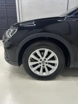 AUDI-Q3-2019
