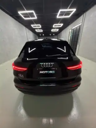 AUDI-Q3-2019