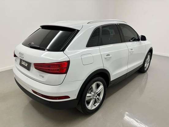 AUDI-Q3-2018
