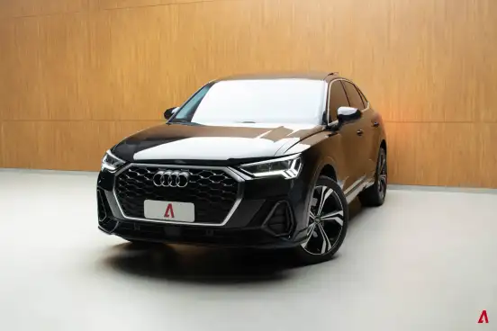 AUDI-Q3-2024